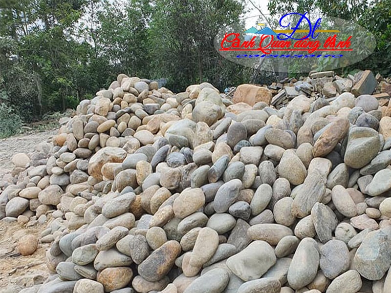 đá cuội làm hồ cá koi