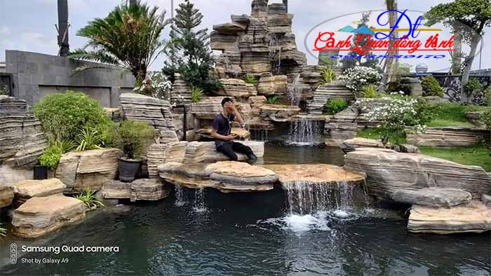 Hồ cá koi kết hợp hòn non bộ thác nước