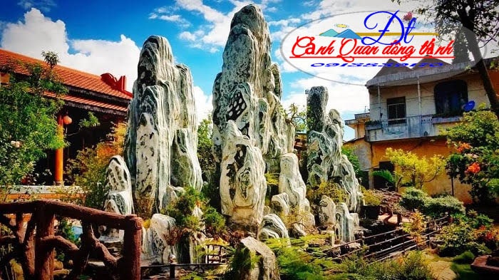 Hòn non bộ Nhà Bè