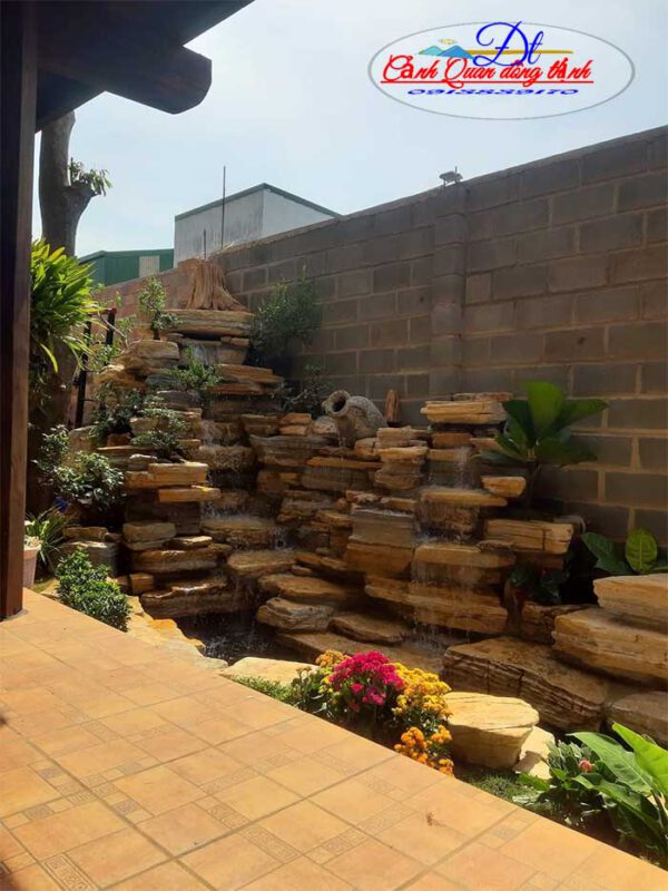 Hòn non bộ thác nước quán cafe 01