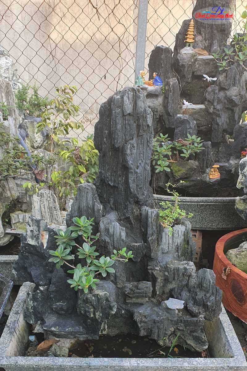 Mẫu hòn non bộ ngoài trời đẹp 3